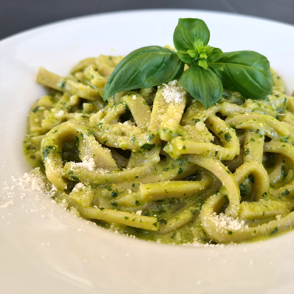 tagliolini al pesto